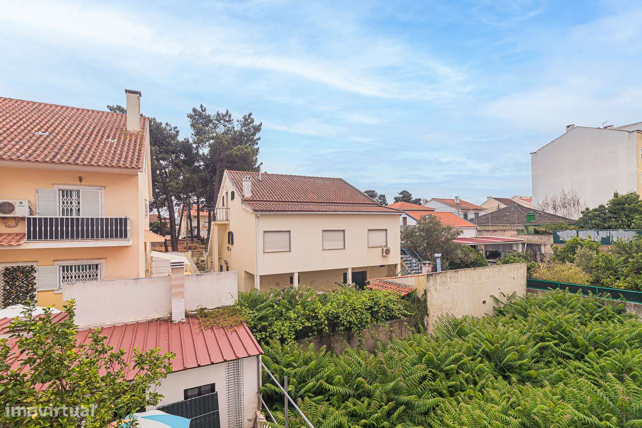 Apartamento num Primeiro Andar na Quinta do Conde-22