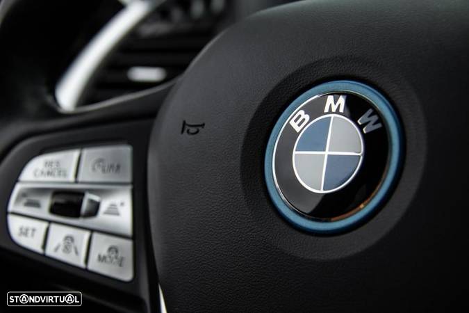 BMW iX3 M Sport Impressive - 40