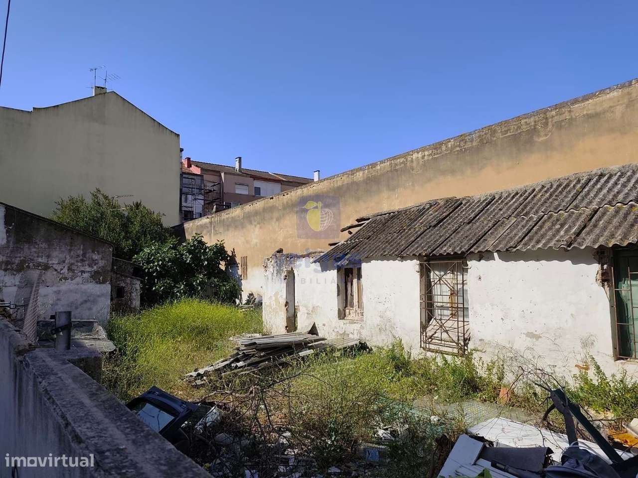 Prédio de 2 andares com terreno-7
