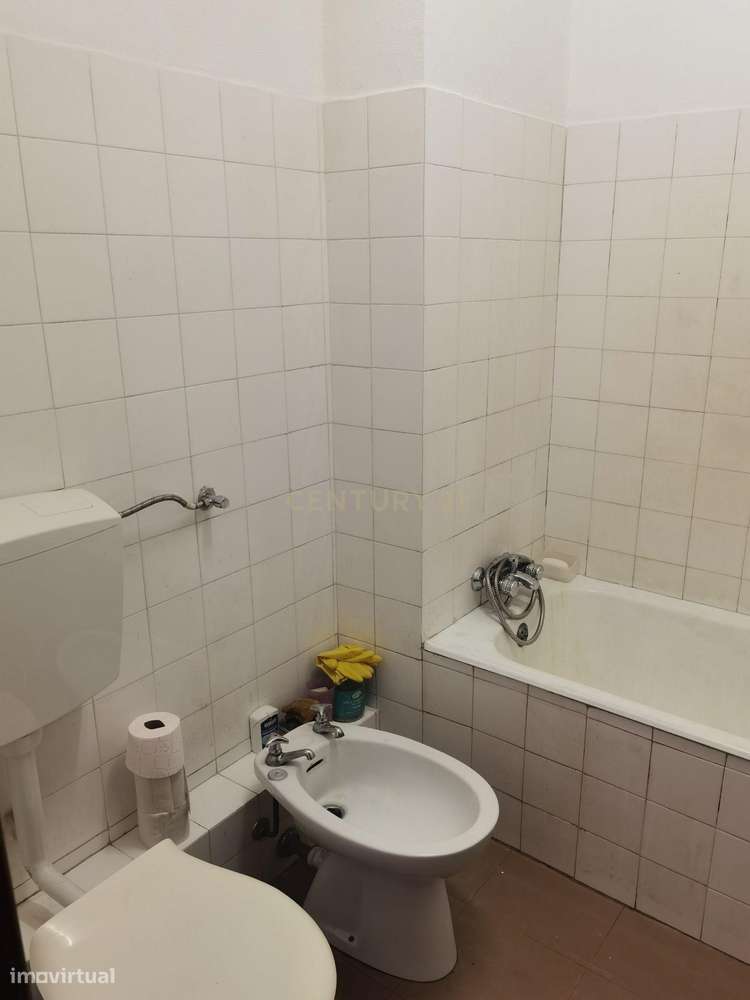 Apartamento T2 Quinta do Rouxinol, Corroios.-21