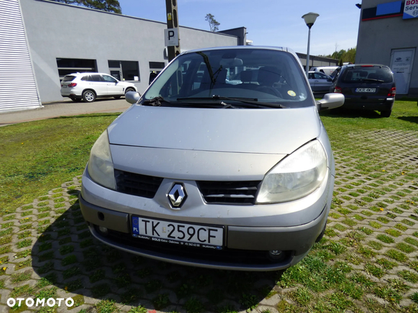 Renault Scenic 2.0 16V Privilege - 12