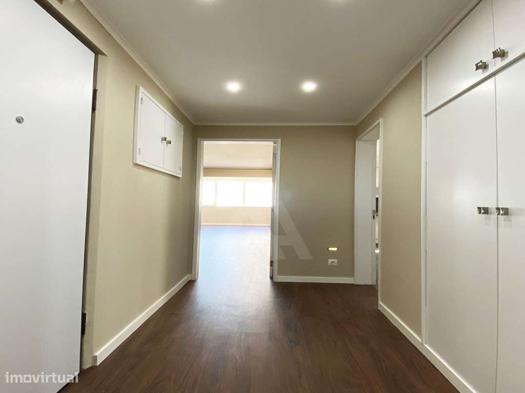 Apartamento T4 em Cascais com vista Mar e Serra-12