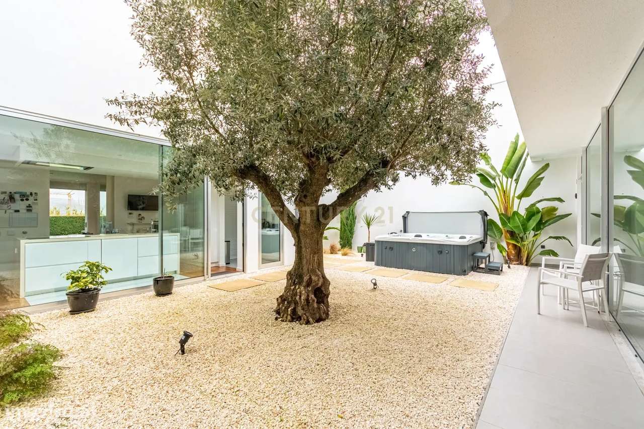 Pena Design Village | Moradia T4 com piscina aquecida a Arte de Viver-24