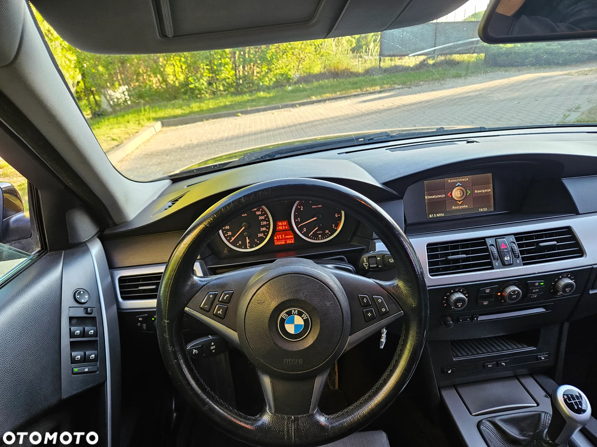 BMW Seria 5 525i - 14