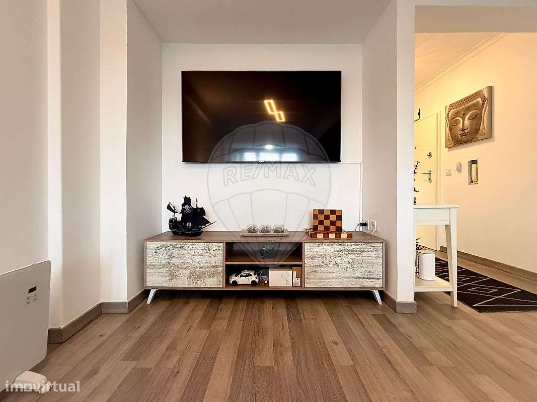 Apartamento T1 Remodelado em Belas-7