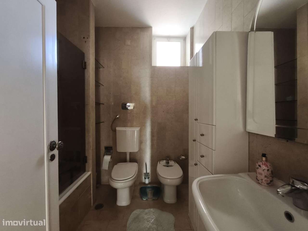 Apartamento T6 (primeira linha de mar)-20