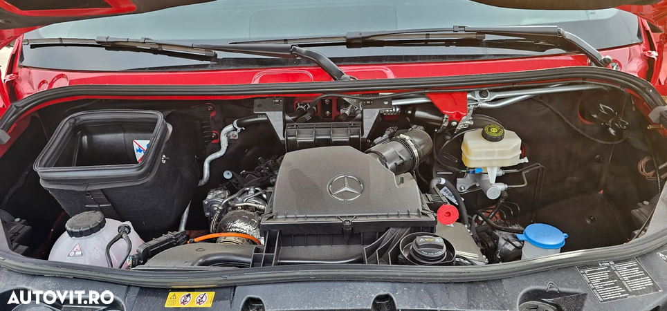 Mercedes-Benz Sprinter - 14