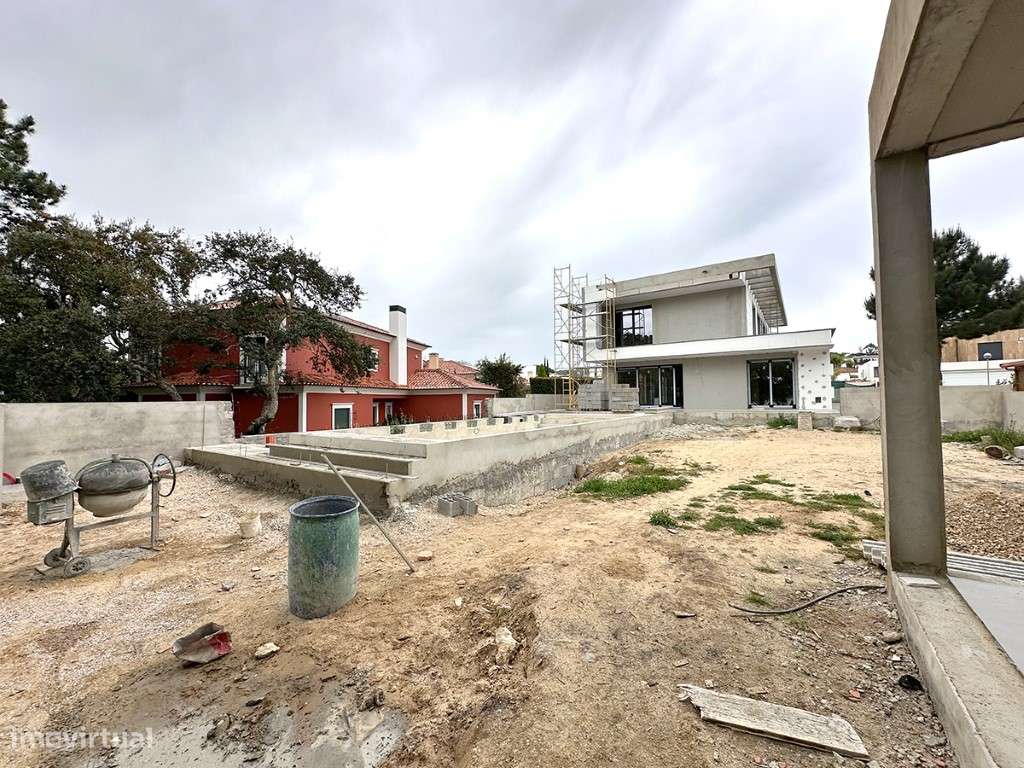 Moradia T6 de luxo com 465m2 com piscina e terreno com 828m2 - Grande imagem: 5/60