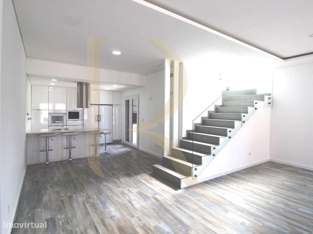 Apartamento T3 novo com elevador, parqueamento e terraço nas Paivas... - Grande imagem: 2/14