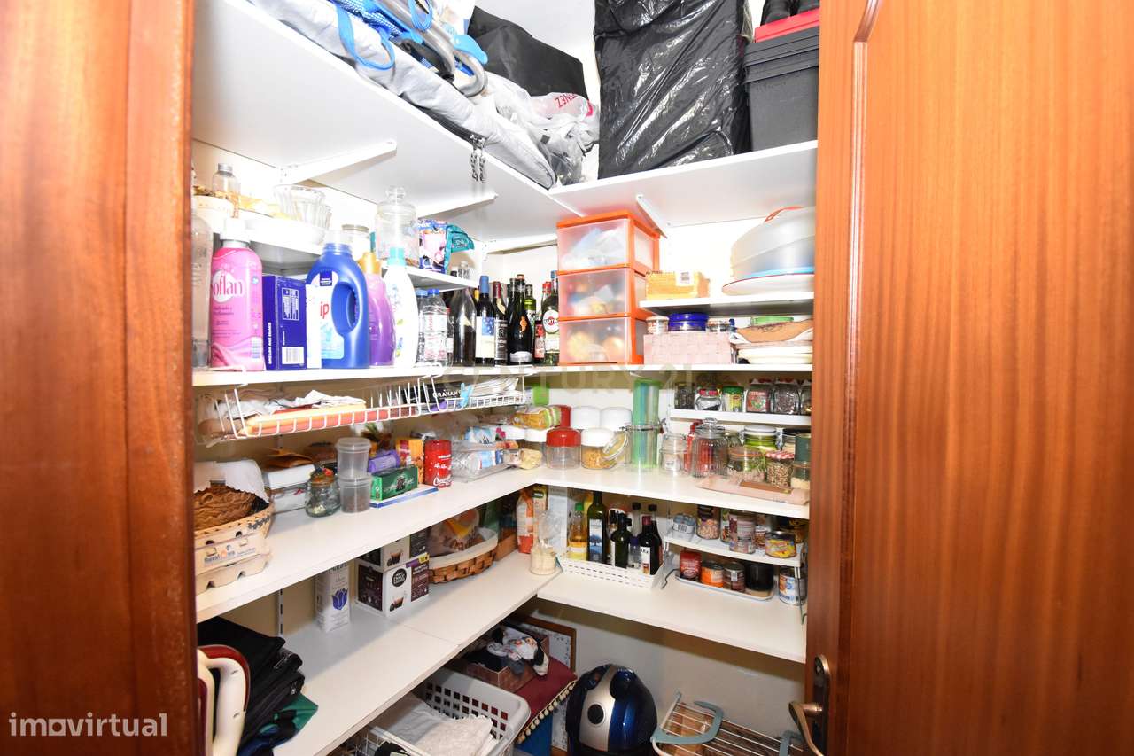 O Refúgio Perfeito entre o Mar e a Cidade. T3 Renovado na Costa da Cap-21