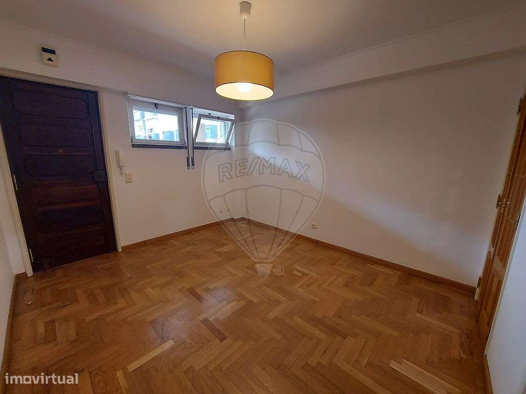 Apartamento T1 para arrendamento - Grande imagem: 2/16