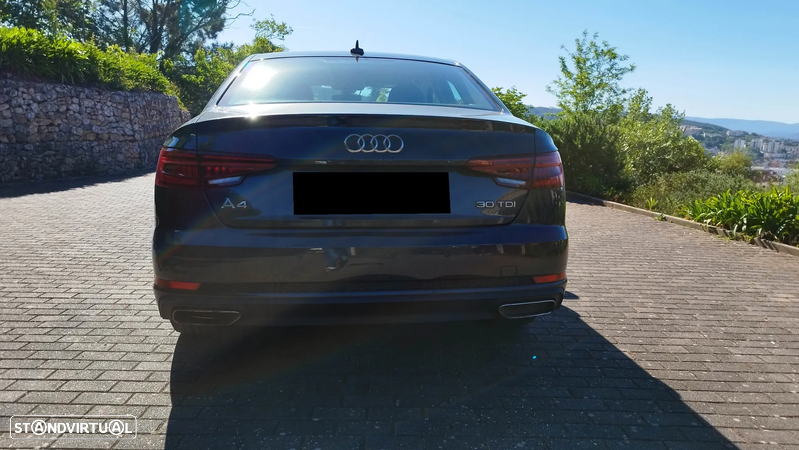 Audi A4 2.0 TDI Advance S tronic - 11