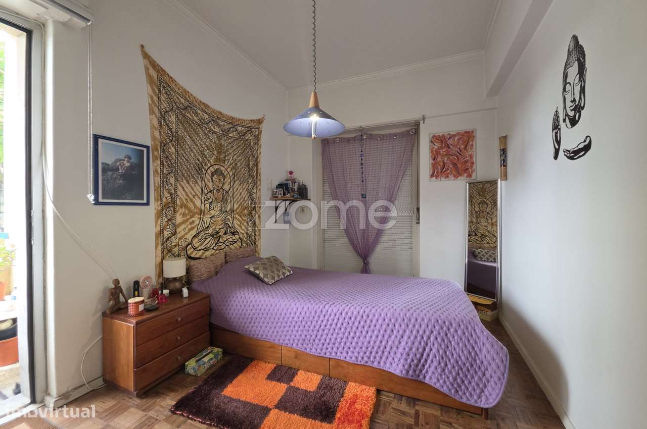 Excelente apartamento T2, situado num 1.º andar, na Buraca-12