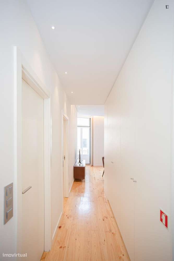 Apartamento com 1 quartos - localizado em Sé Porto - Grande imagem: 3/10