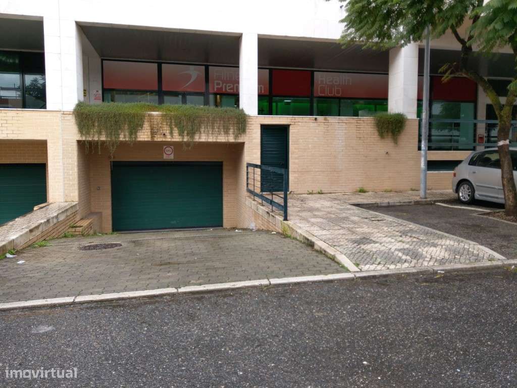 Lugar de estacionamento - Queijas Carnaxide - Grande imagem: 2/4