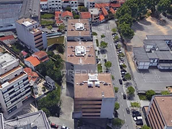 Escritório no Centro da Cidade de Vila Nova de Gaia, Porto - Grande imagem: 2/16