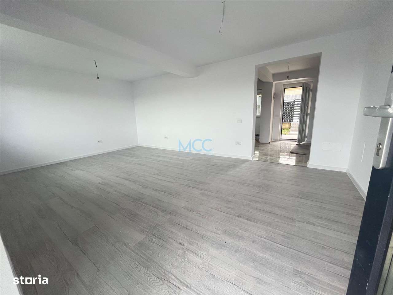 Vand Casa (tip Duplex) Valea Lupului Str.SoareluiStr .Academiei-1