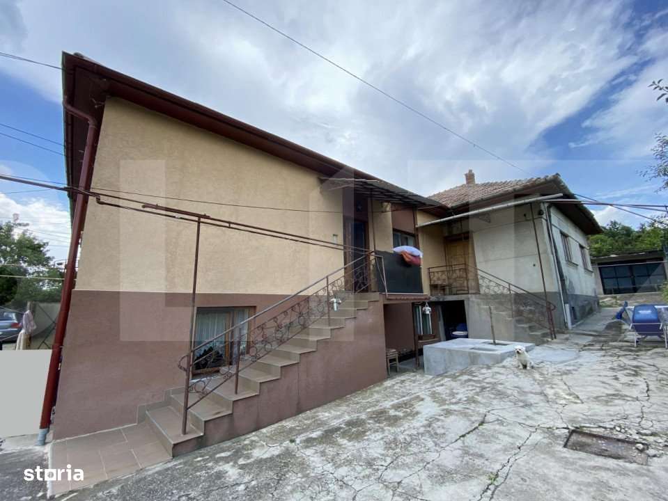 Casa compusa din 2 corpuri: 160mp utili si 1065 mp teren; Dambu Rotund - Imagine principală: 1/13