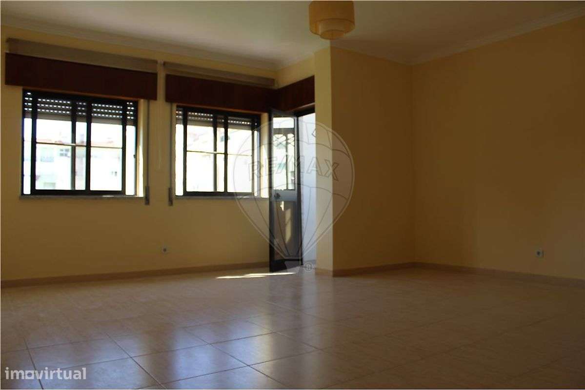 Apartamento T2 para arrendamento - Grande imagem: 4/16