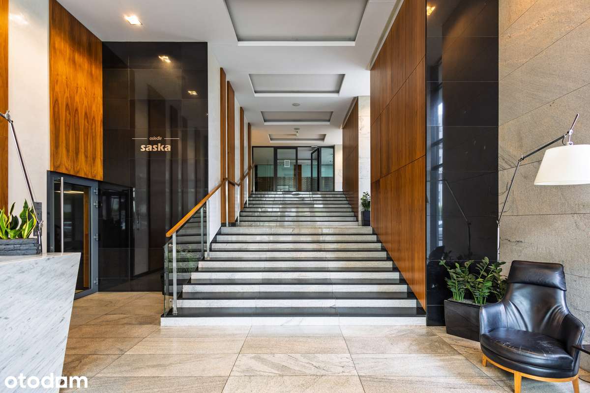 Apartament w prestiżowej lokalizacji z panoramicznym widokiem-0