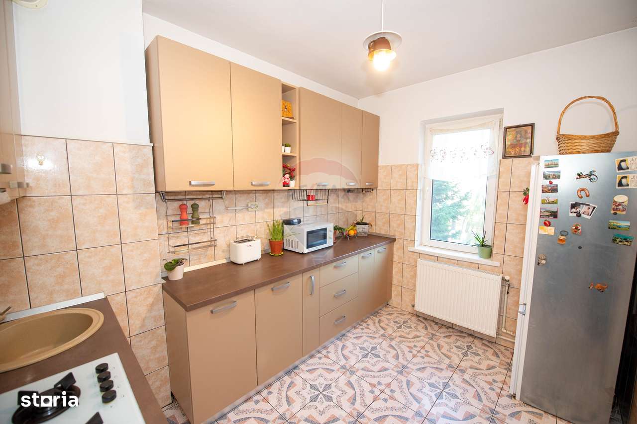 Apartament cu 2 camere de vanzare zona Turda Strada Stefan Stoika-15