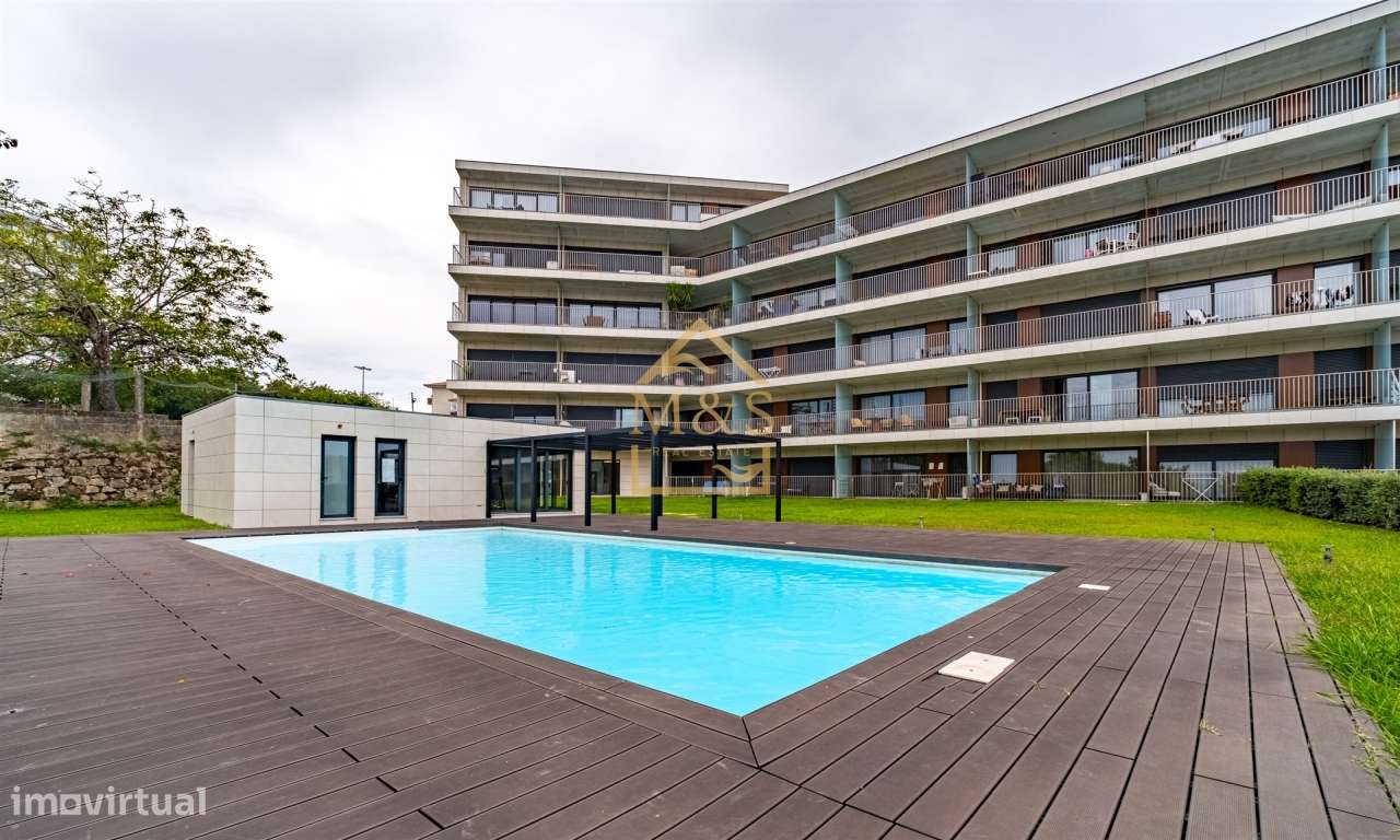 Apartamento T1 , Vistas Rio , Cond.Fechado, varanda, garagem,Antas-30