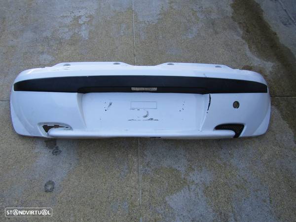 Para-choques Fiat Punto  tras ano 2004 (3 portas ) - 1