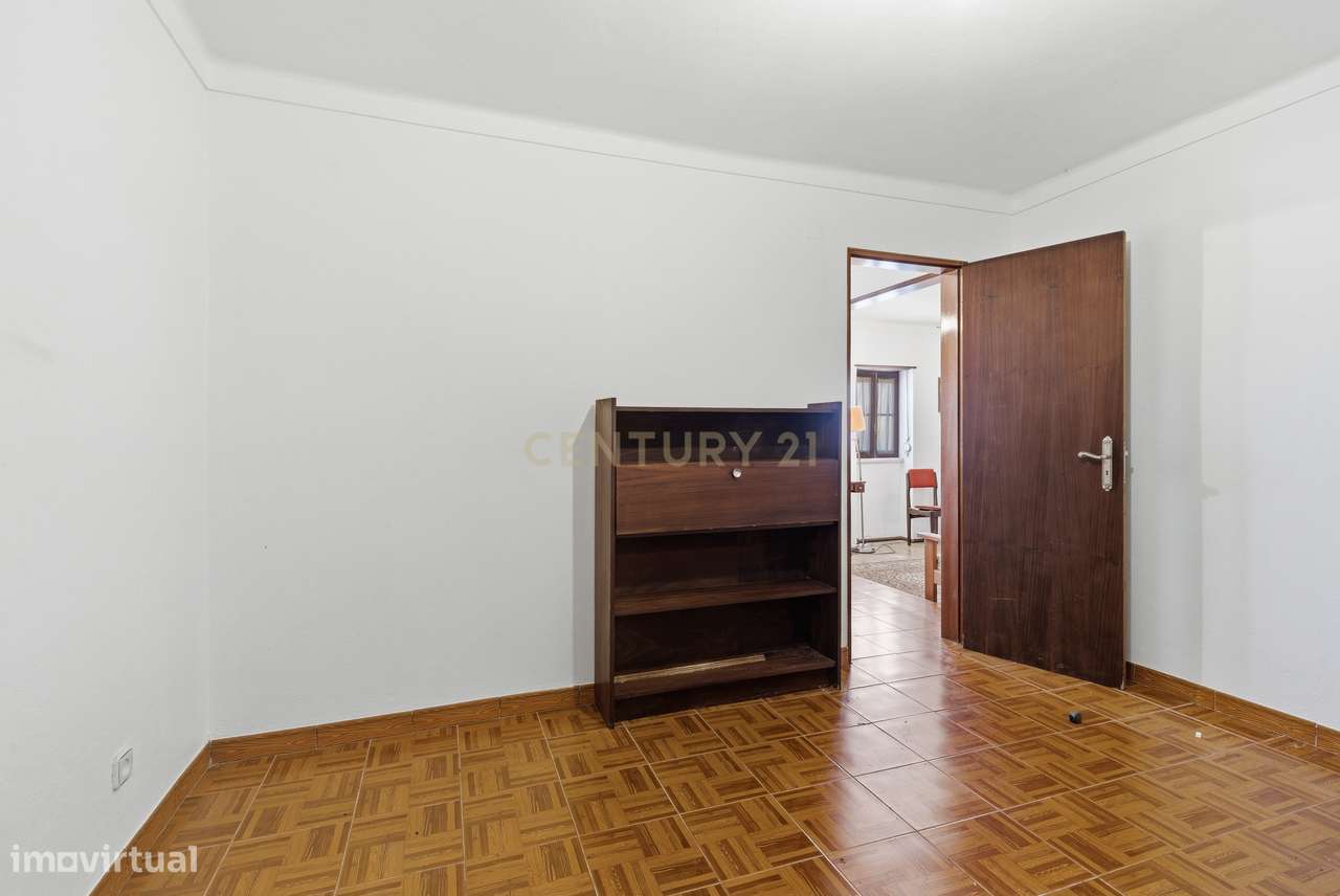 Quinta em Bonabal com Moradia T3 + Armazém + Terreno com mais de 3 400-5