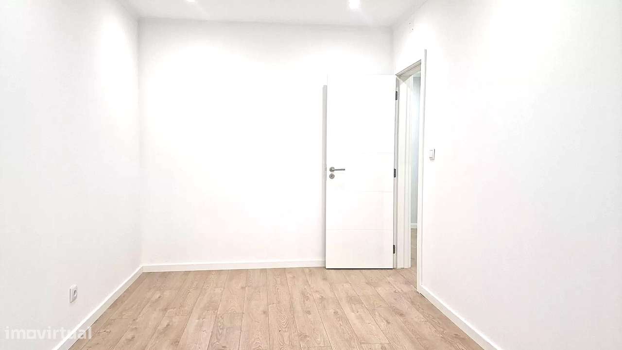 Apartamento Remodelado com 3 Quartos em Bairro Familiar: Conforto e Co - Grande imagem: 4/17