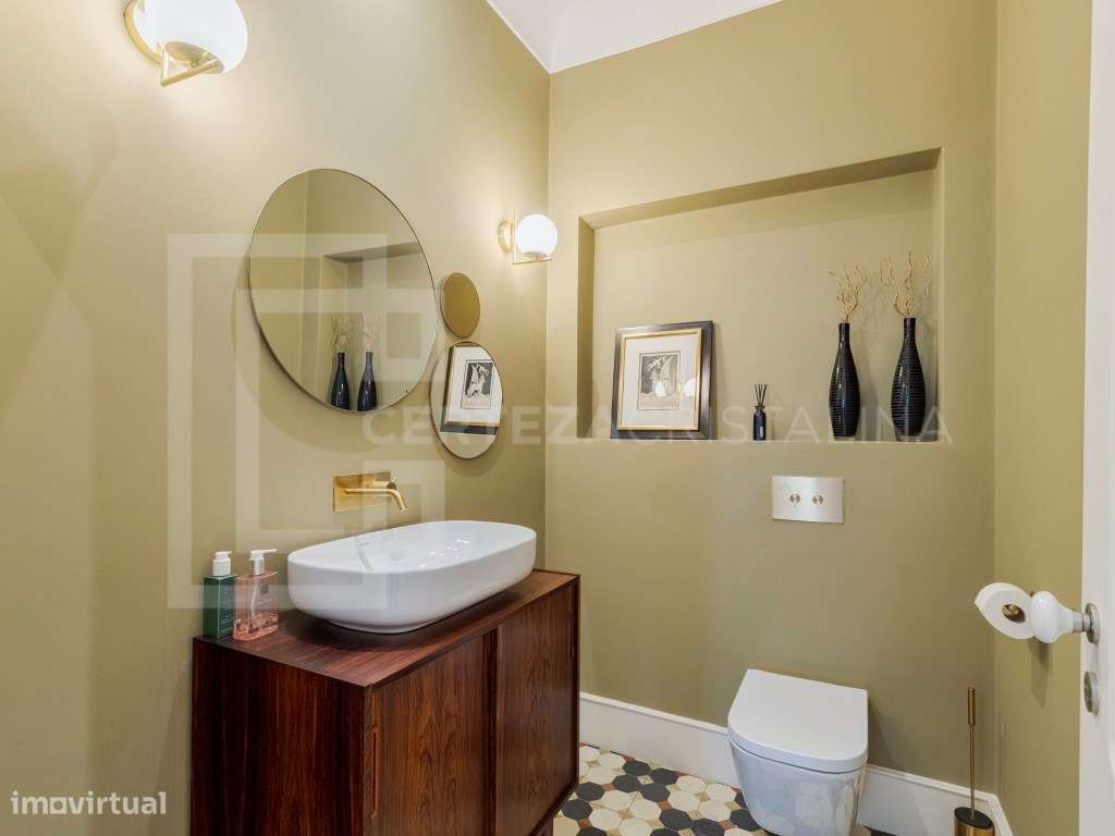 Moradia de Charme com Design Contemporâneo e Espaço Exterior | Cent...-12