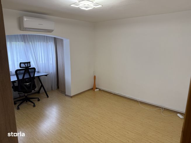 Ap cu 2 camere decomandat, et. 2/4, garaj, centrala termica, Bucovina!-14