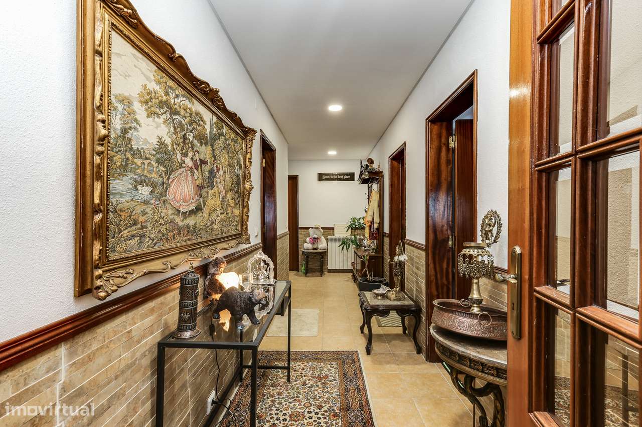 Moradia Isolada de Sonho: Espaço, Conforto e Tranquilidade com Jardim - Grande imagem: 4/60