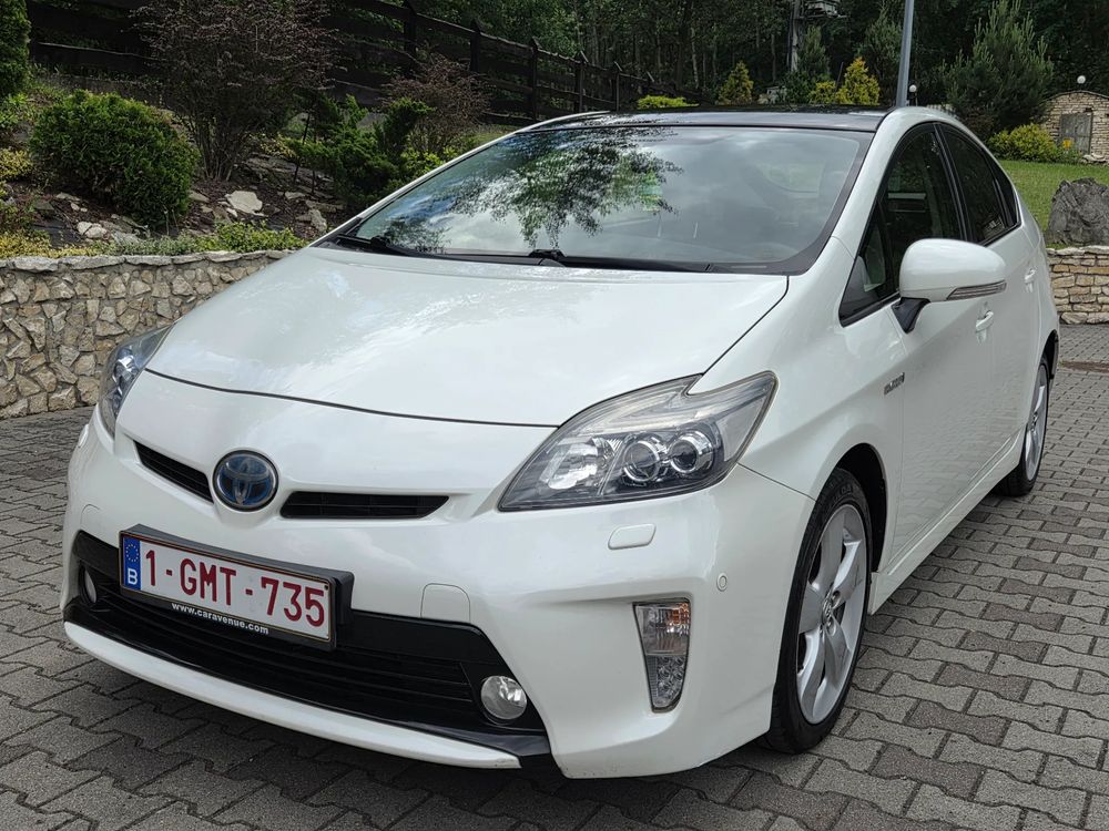 Toyota Prius III (Hybrid) Executive 2013