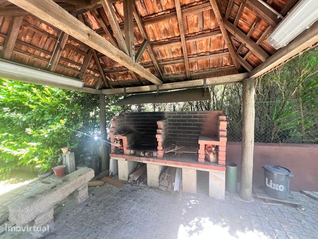 Venda de Apartamento T3 com garagem ao Campo Alegre-25