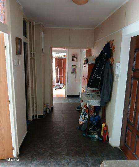 Apartament 3 camere decomandat Rahova - Sebastian