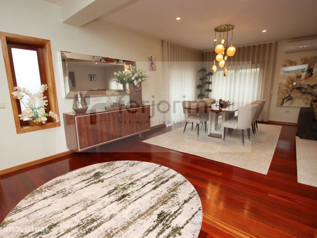 'NOVIDADE'
Excelente Moradia Geminada-13