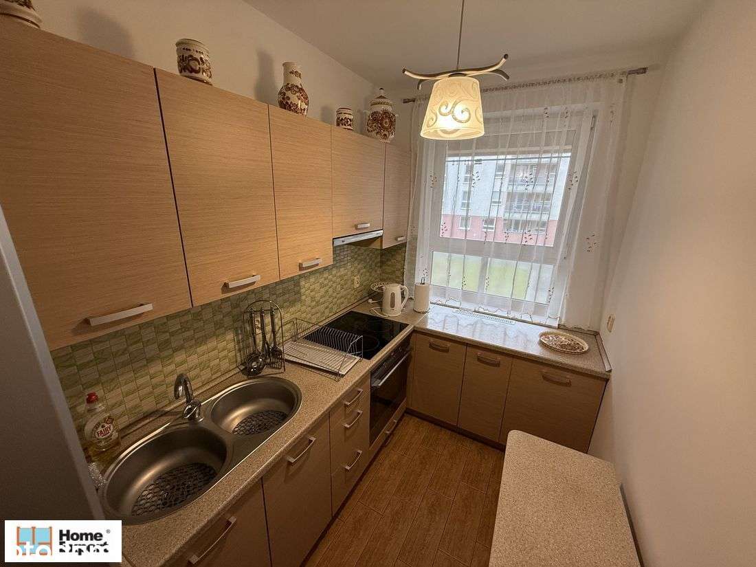 Okolice Miłostowskiej BALKON/WINDA-3