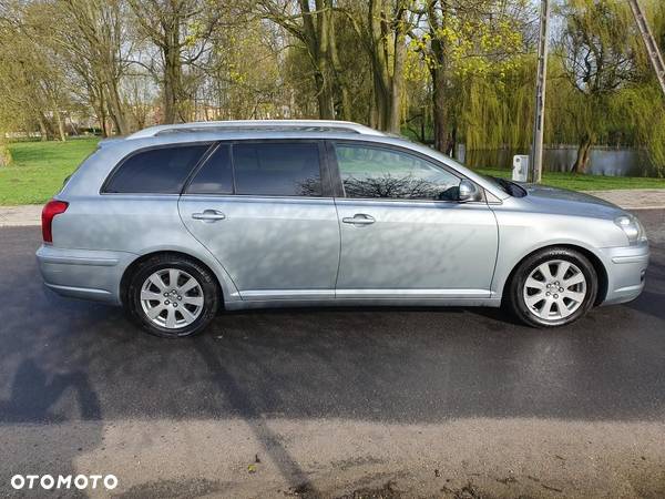 Toyota Avensis 1.8 VVT-i Combi Executive - 9