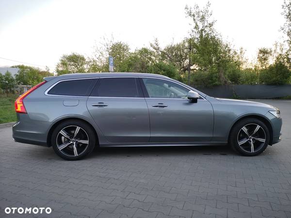 Volvo V90 D4 AWD Geartronic Momentum - 4