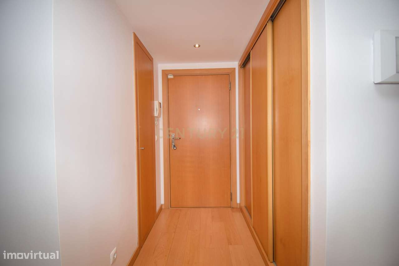 Apartamento T2 renovado e mobilado no Parque das Nações (edif. Panoram - Grande imagem: 5/25