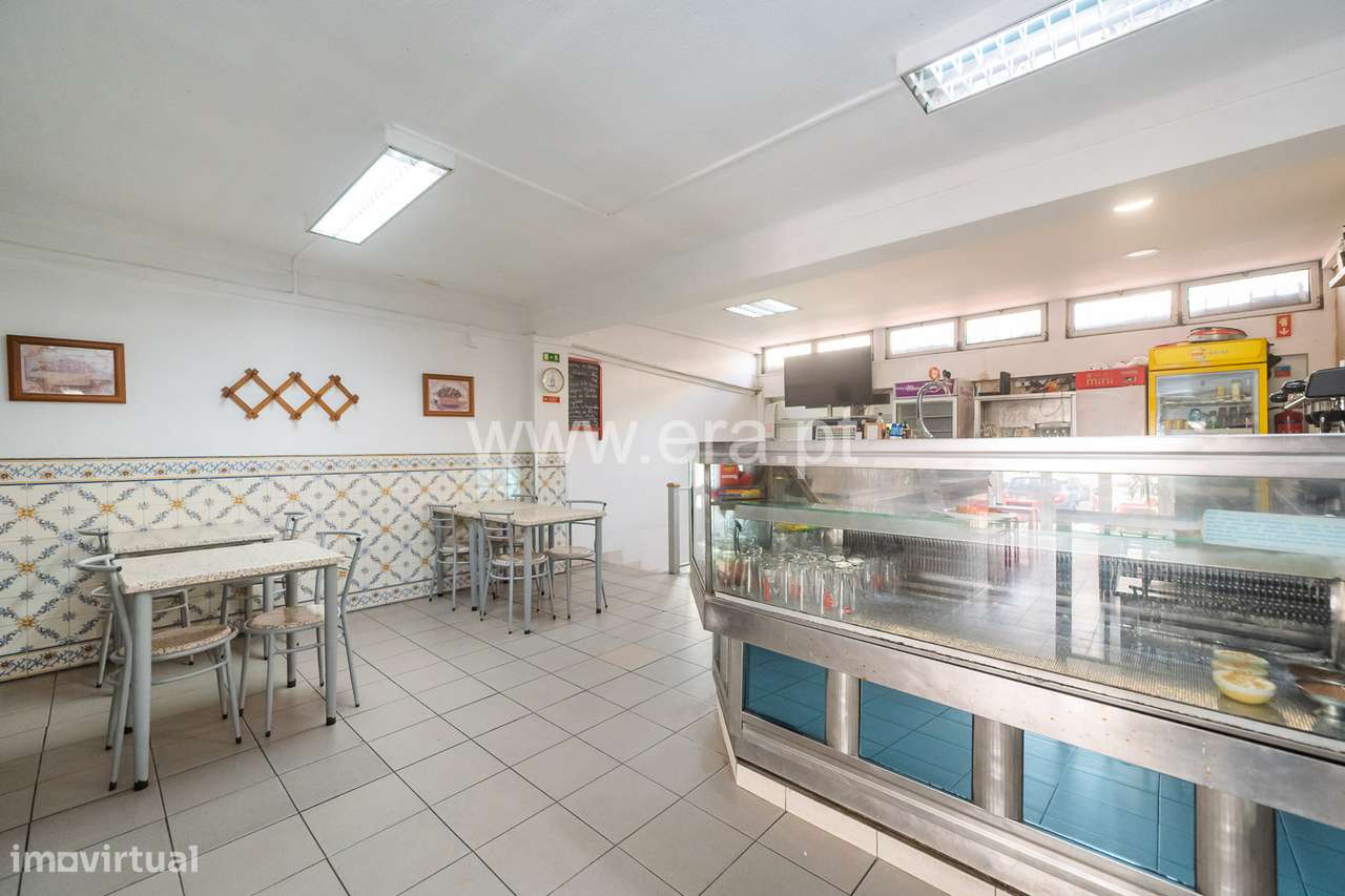 Trespasse - Restaurante / Café em Odivelas-5