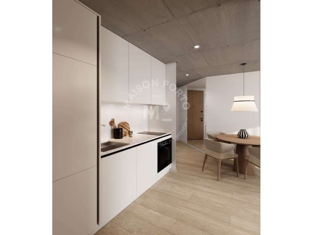 Apartamento T0 com Varanda e Estacionamento próximo à Estação de Me...-11