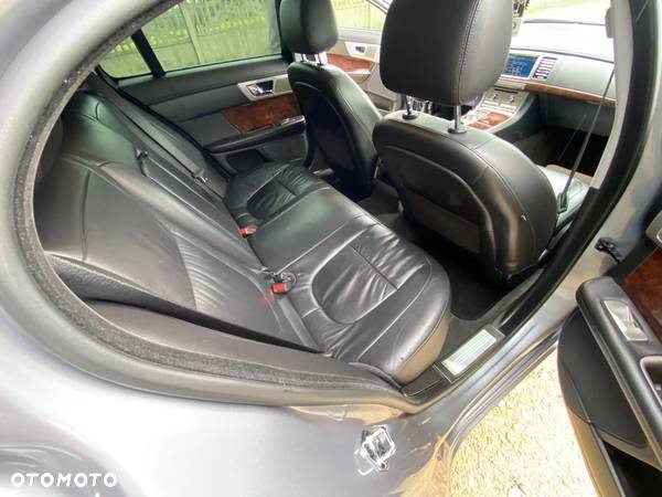Jaguar XF 3.0 V6 Premium Luxury - 15