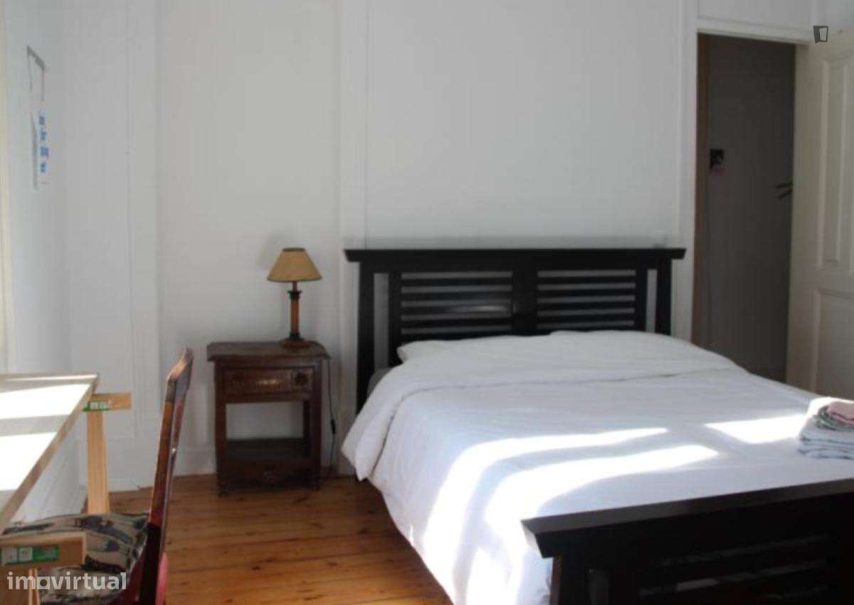 Quarto - localizado em Lisbon - Grande imagem: 3/10