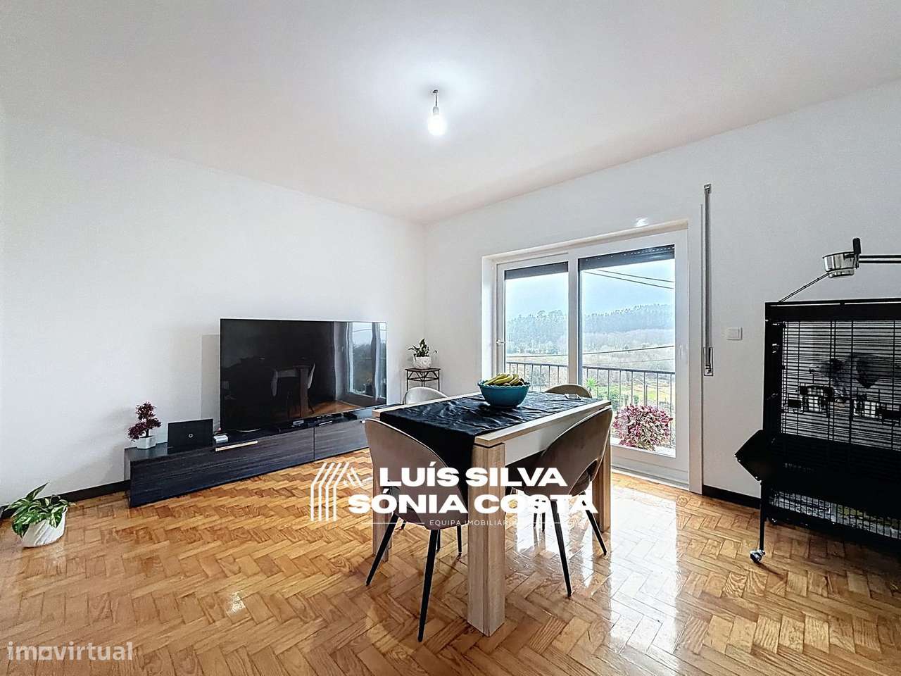 Moradia independente à venda na Rua Alminhas do Fidalgo, 180 - Grande imagem: 2/30