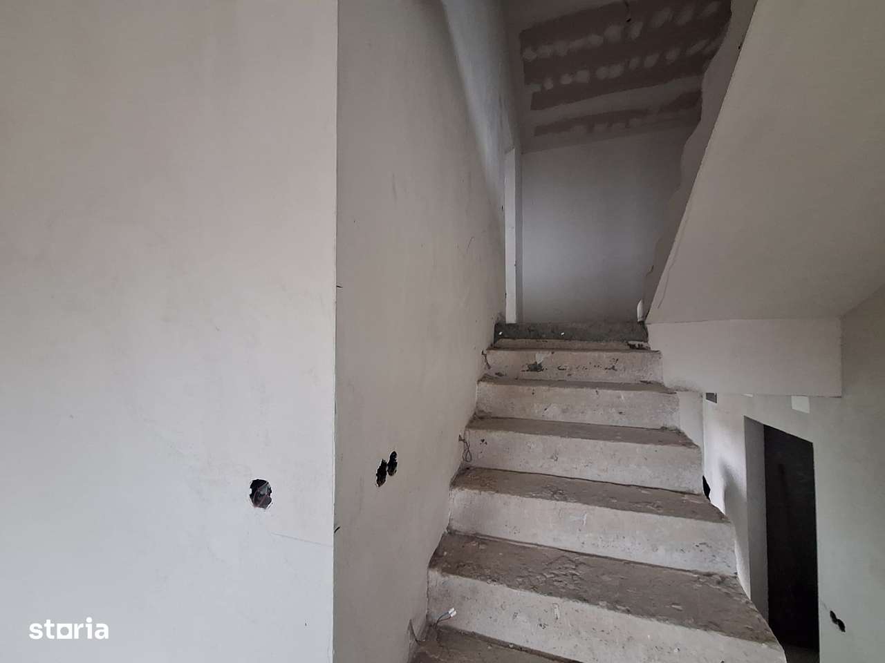 Oportunitate !Casa de vanzare tip Duplex ,Dezmir-11