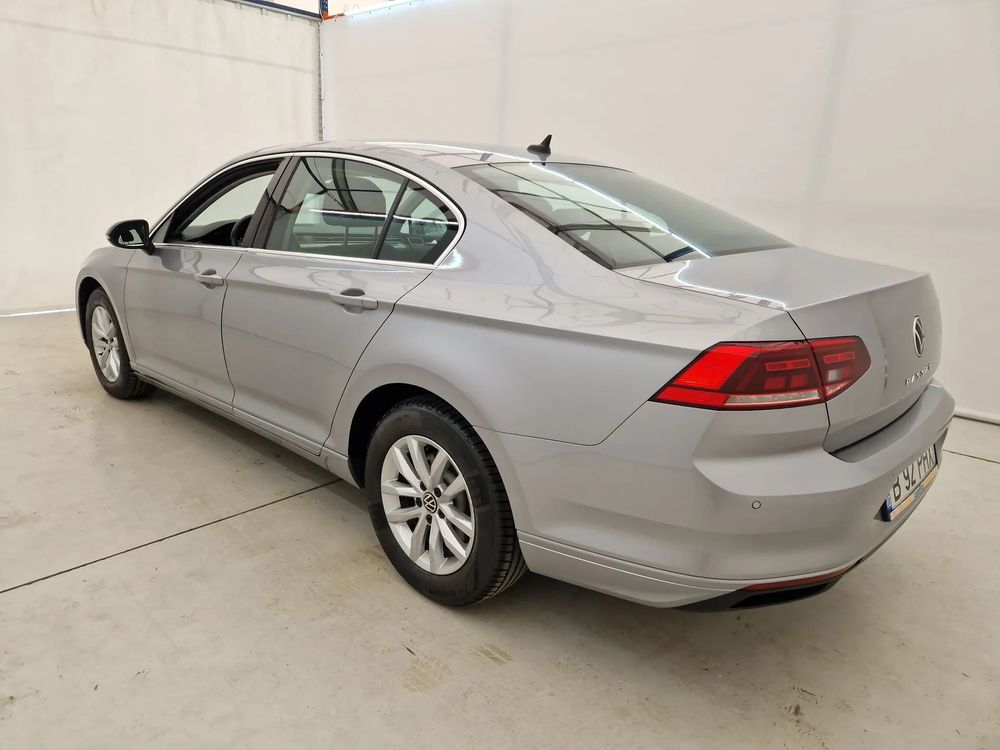 Volkswagen Passat Petrol 150CP 2019 Foto 4