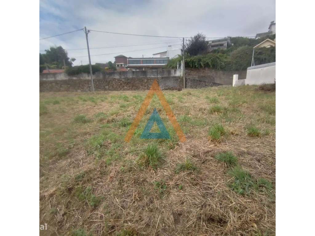 Lote de Terreno Urbano em Fiães - Santa Maria da Feira-3