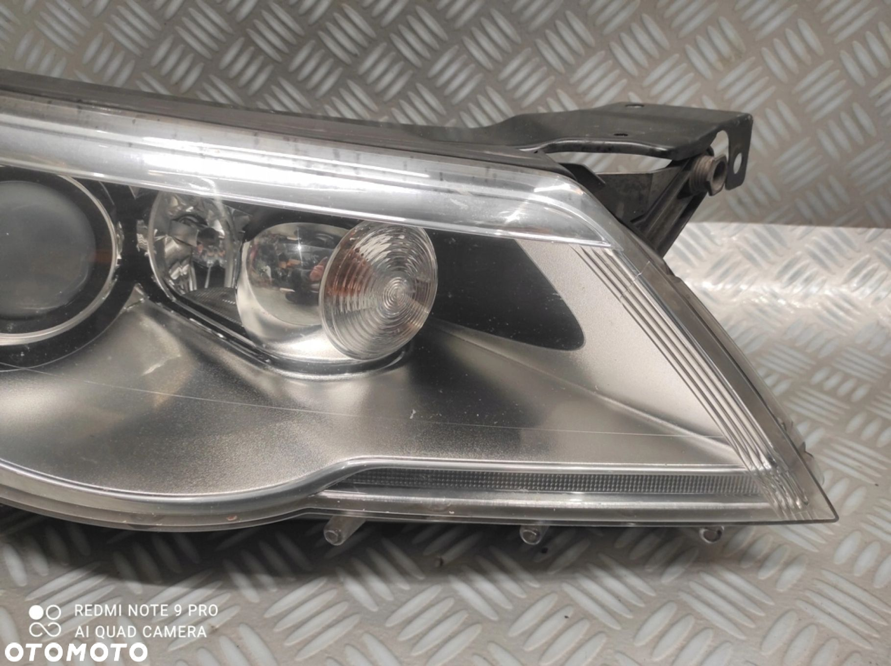 LAMPA PRAWA BI-XENON SKRĘTNY VW TIGUAN I 5N 07-11 - 4