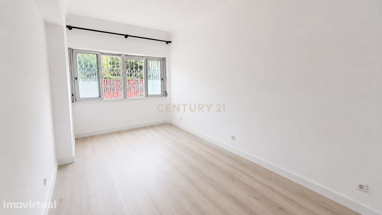 T1+1 com 86,98 m² junto ao Metro do Lumiar-3